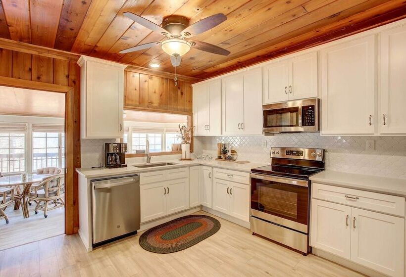 Lake Cumberland Cabin W/ Views & Fishing