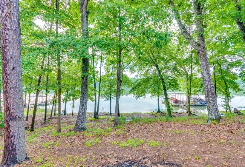 Lakefront Arkansas Abode   Deck, Grill & Fire Pit