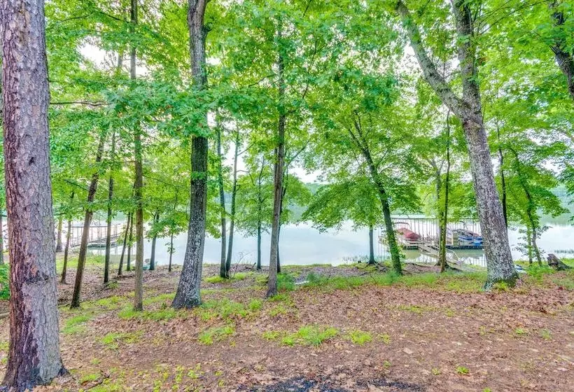 Lakefront Arkansas Abode   Deck, Grill & Fire Pit