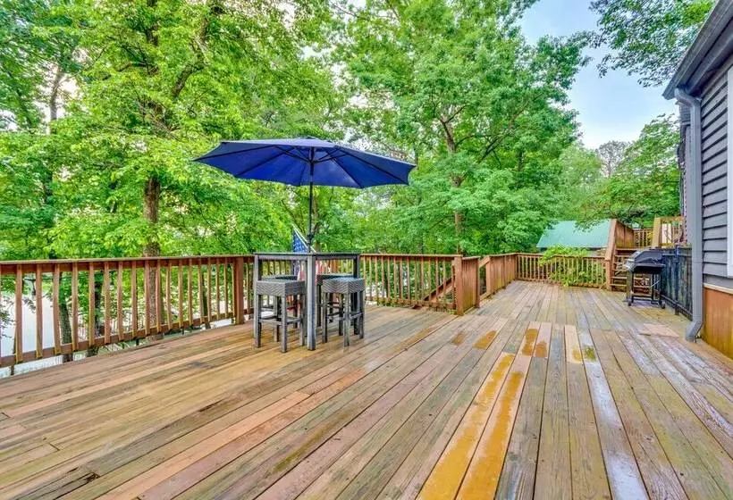 Lakefront Arkansas Abode   Deck, Grill & Fire Pit