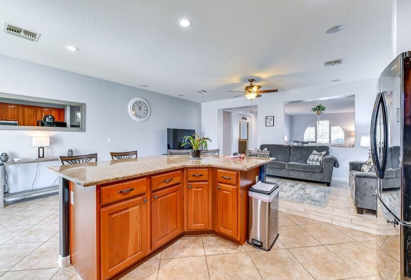 Lovely Casa Grande Home With Private Yard + Bbq