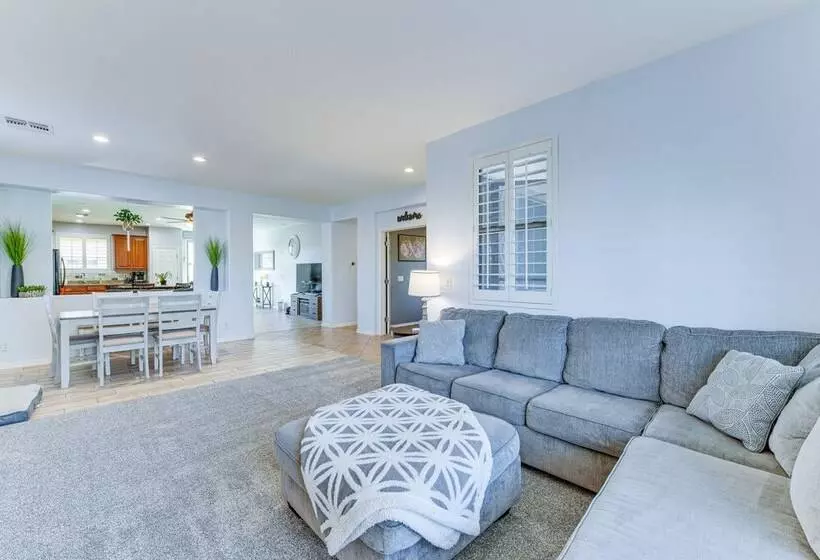 Lovely Casa Grande Home With Private Yard + Bbq