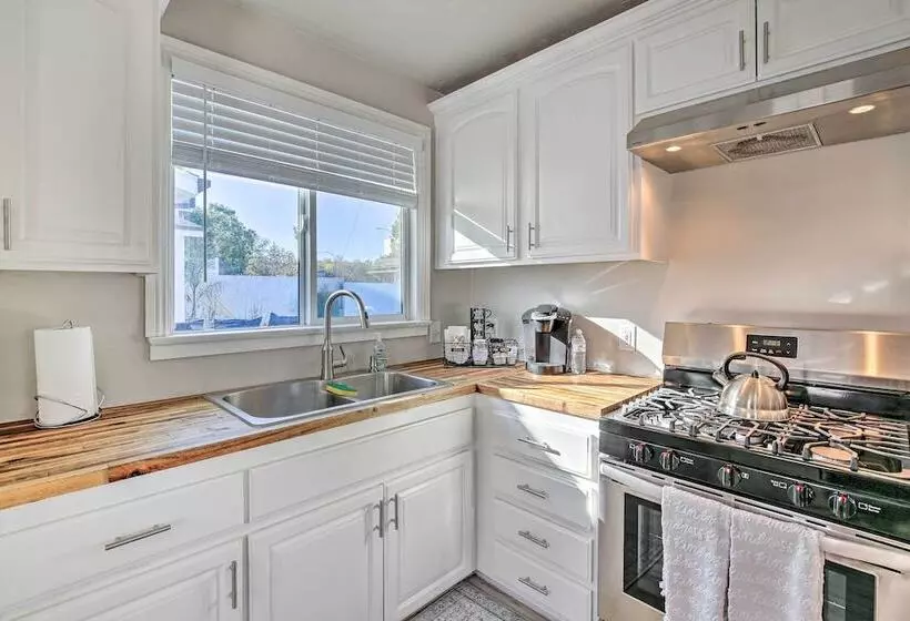 Norwalk Retreat W/ Pool ~ 11 Mi To Disneyland Park