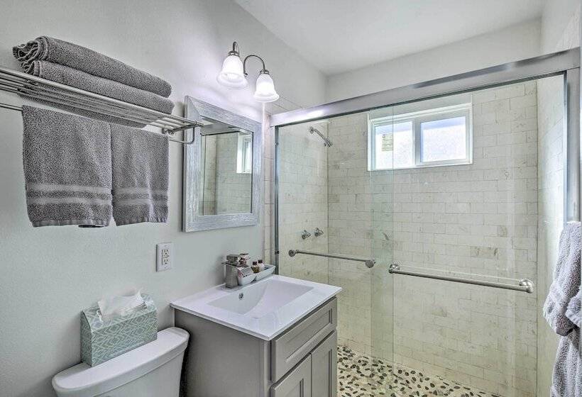 Norwalk Retreat W/ Pool ~ 11 Mi To Disneyland Park