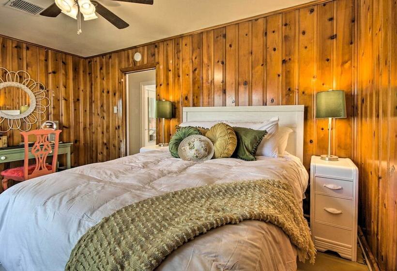 Lovely Tomball Home < 1 Mi To Dtwn + Pool Access!