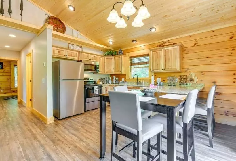 Maggie Valley Cabin 4 Mi To Cataloochee Ski Area!