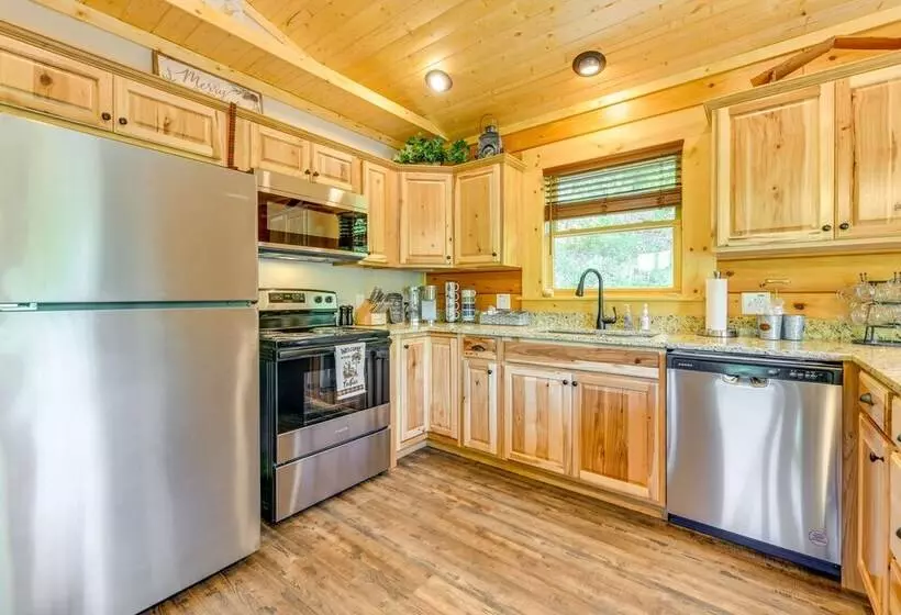 Maggie Valley Cabin 4 Mi To Cataloochee Ski Area!