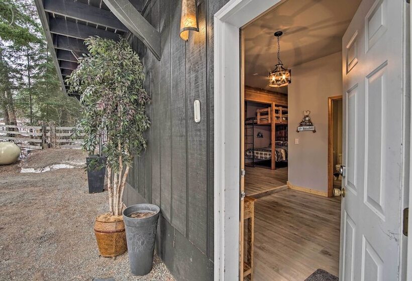 Modern Cabin   2 Mi To Speelyi Beach!