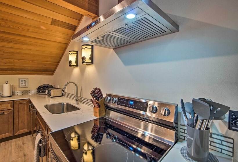 Modern Cabin   2 Mi To Speelyi Beach!