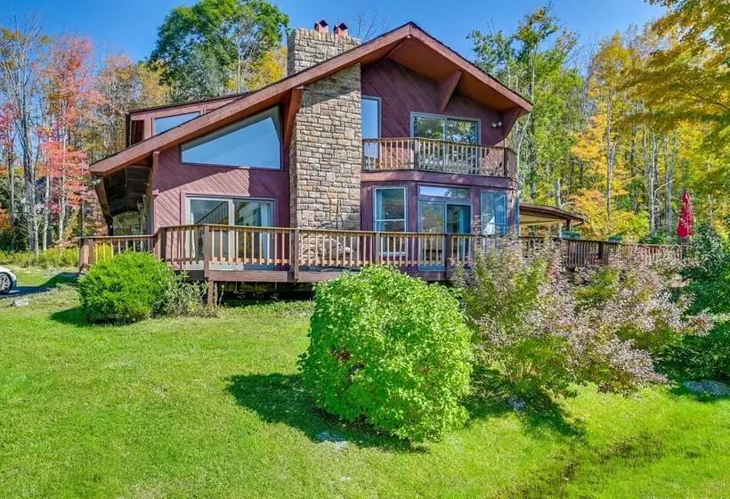 New York Retreat   Furnished Deck & Mountain Views