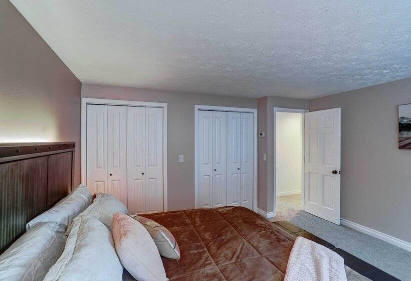 Northern Bliss House W/ Mountain Views!