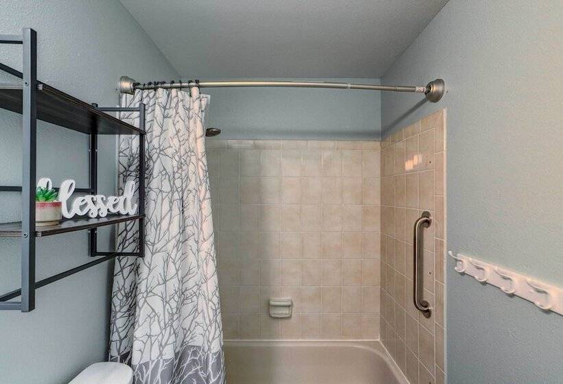 Northern Bliss House W/ Mountain Views!