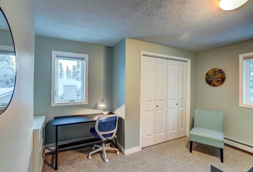 Northern Bliss House W/ Mountain Views!