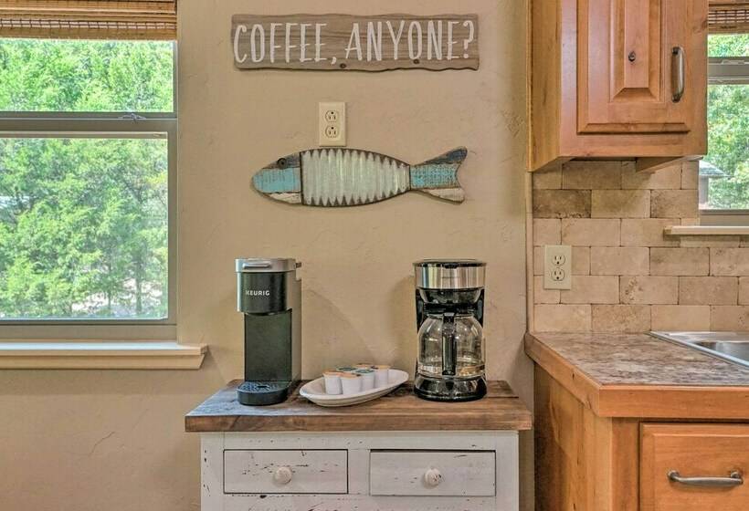 Peaceful Clayton Cabin Walk To Sardis Lake!