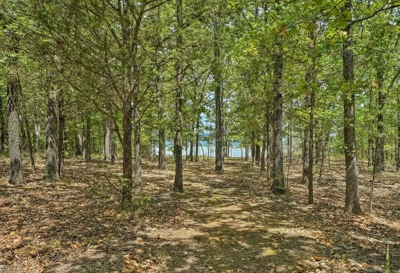 Peaceful Clayton Cabin  Walk To Sardis Lake!