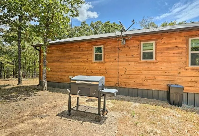 Peaceful Clayton Cabin  Walk To Sardis Lake!