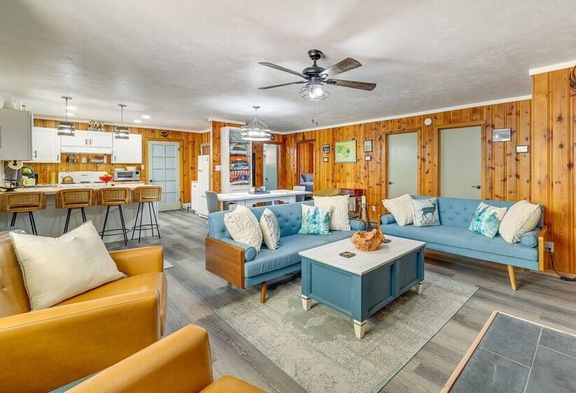 Pet Friendly Alpine Cabin W/ Gas Grill & Fireplace