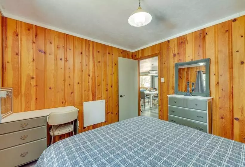 Pet Friendly Alpine Cabin W/ Gas Grill & Fireplace