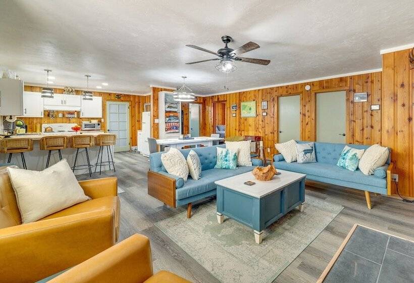 Pet Friendly Alpine Cabin W/ Gas Grill & Fireplace