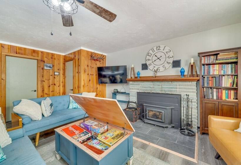 Pet Friendly Alpine Cabin W/ Gas Grill & Fireplace