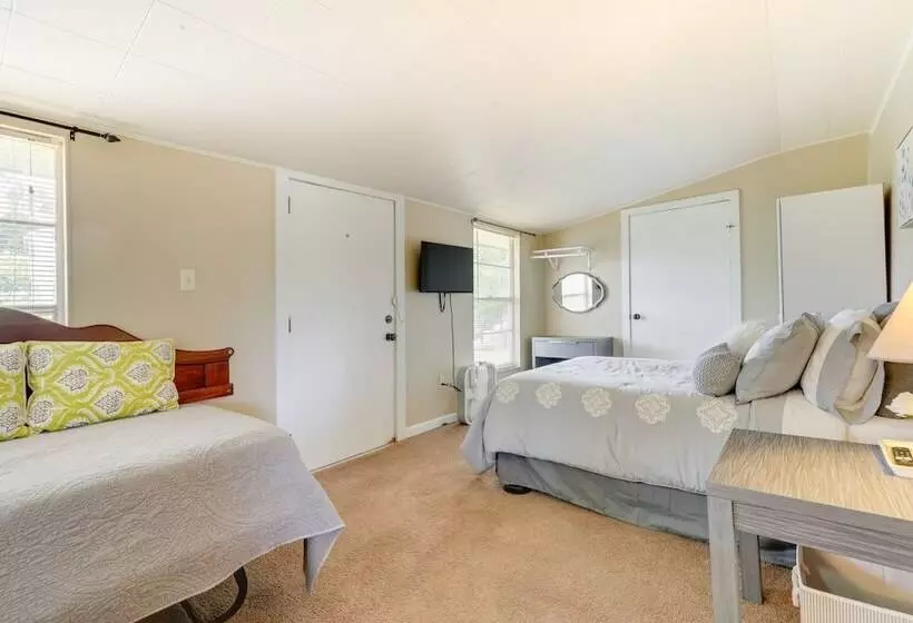 Pet Friendly Canyon Lake Home   2 Mi To Beach!