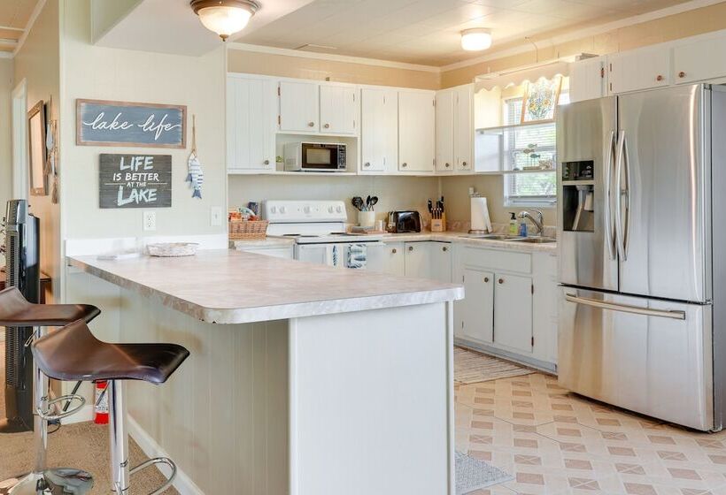 Pet Friendly Canyon Lake Home 2 Mi To Beach!