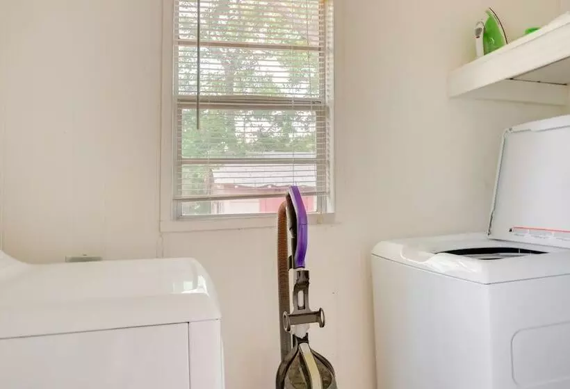 Pet Friendly Canyon Lake Home   2 Mi To Beach!