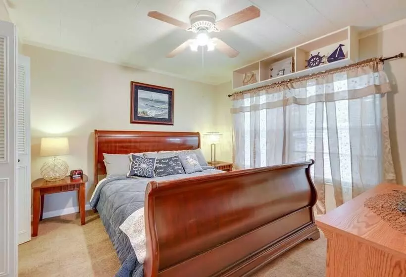 Pet Friendly Canyon Lake Home   2 Mi To Beach!