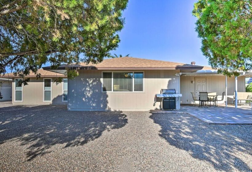 Quiet Sun City Home W/ Patio, Community Pool!