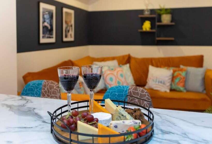 Residenz All Ensuite,smarttvs,garden,20 Mins To Nec,parking