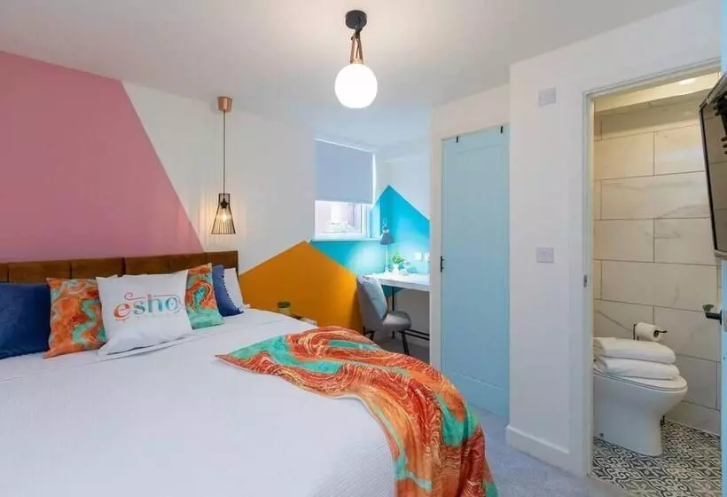 اقامتگاه All Ensuite,smarttvs,garden,20 Mins To Nec,parking