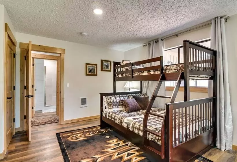 Riverfront Woodland Cabin: Wooded & Forested Views