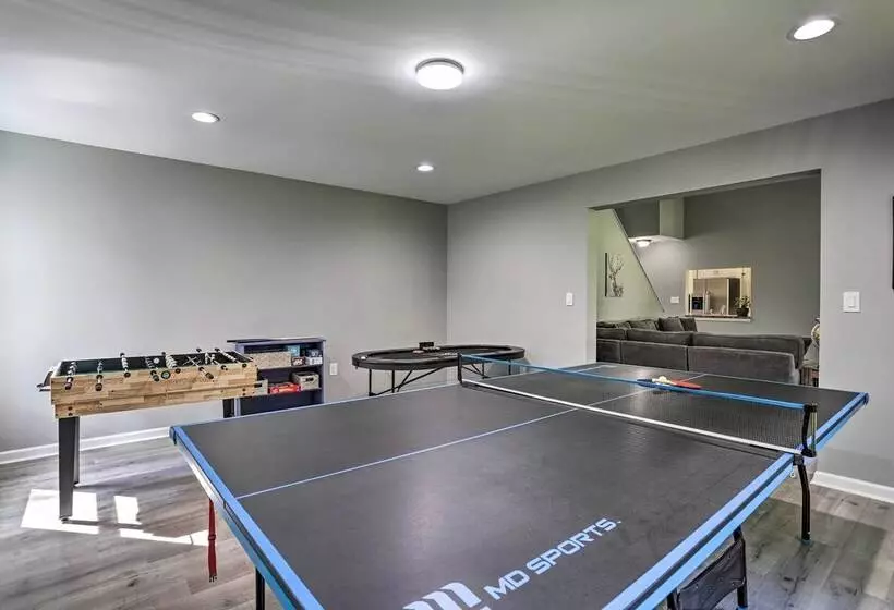 Scotron Home W/game Room   5 Miles To Skiing!