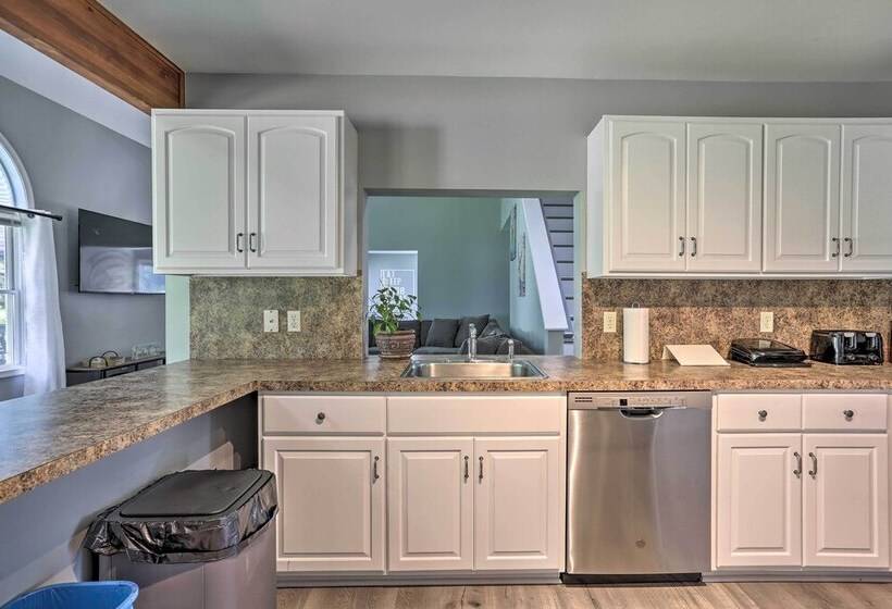 Scotron Home W/game Room   5 Miles To Skiing!