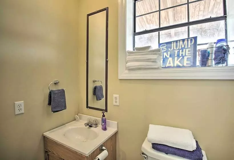 Secluded Angler S Haven   Boat + Fish!