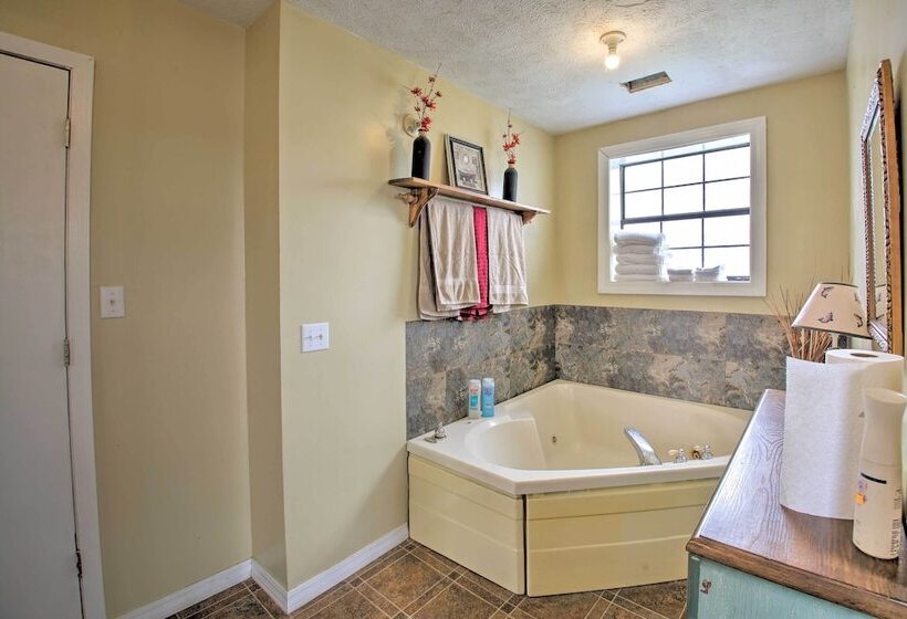 Secluded Angler S Haven   Boat + Fish!