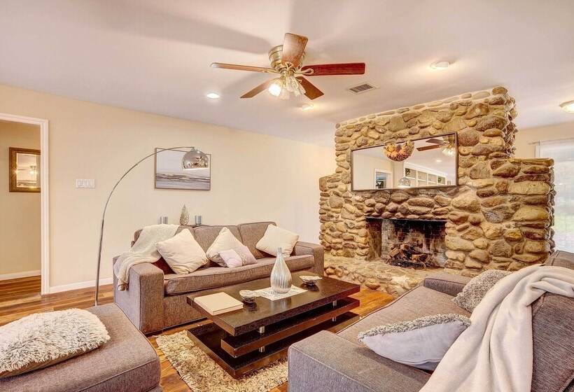 Secluded Magnolia Cottage With Pool!