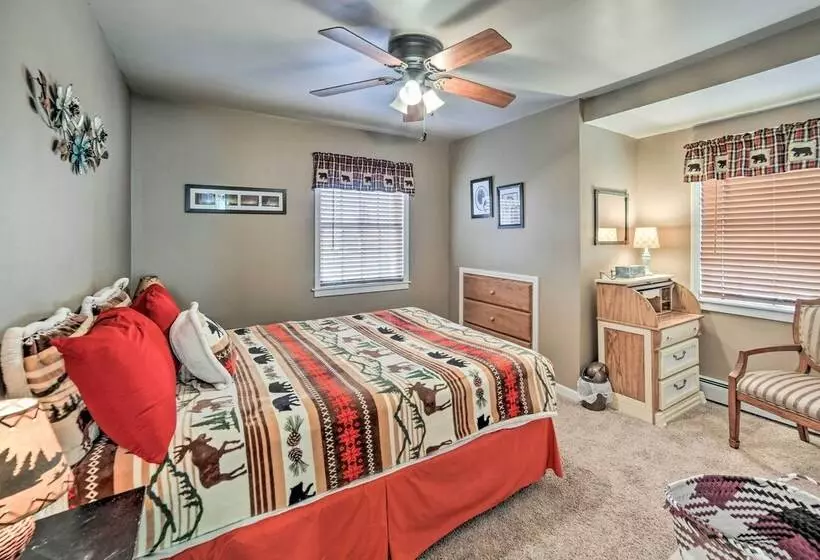 Spacious Michigan Home W/ Private Hot Tub