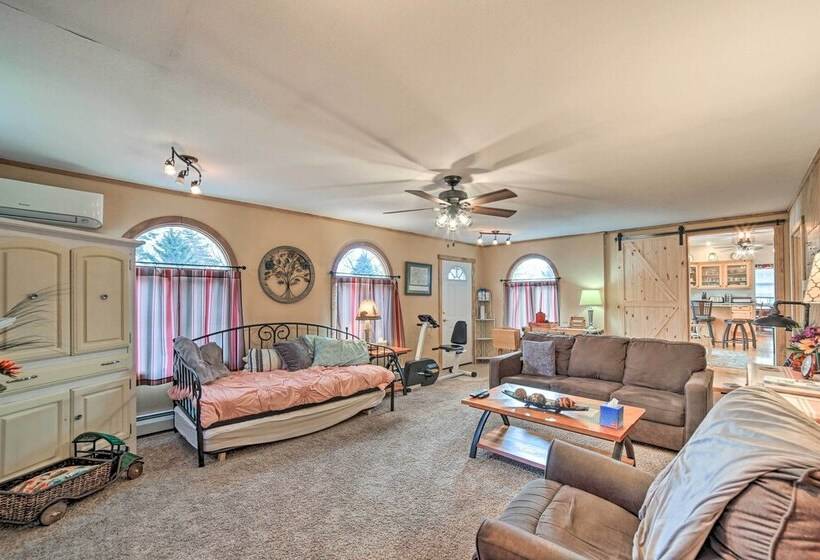 Spacious Michigan Home W/ Private Hot Tub