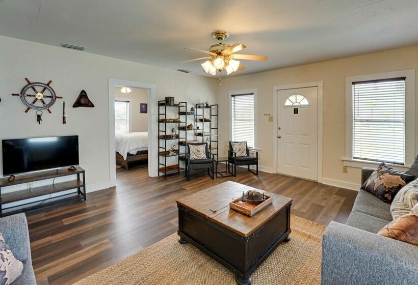 Stylish Aransas Pass Vacation Home Rental!