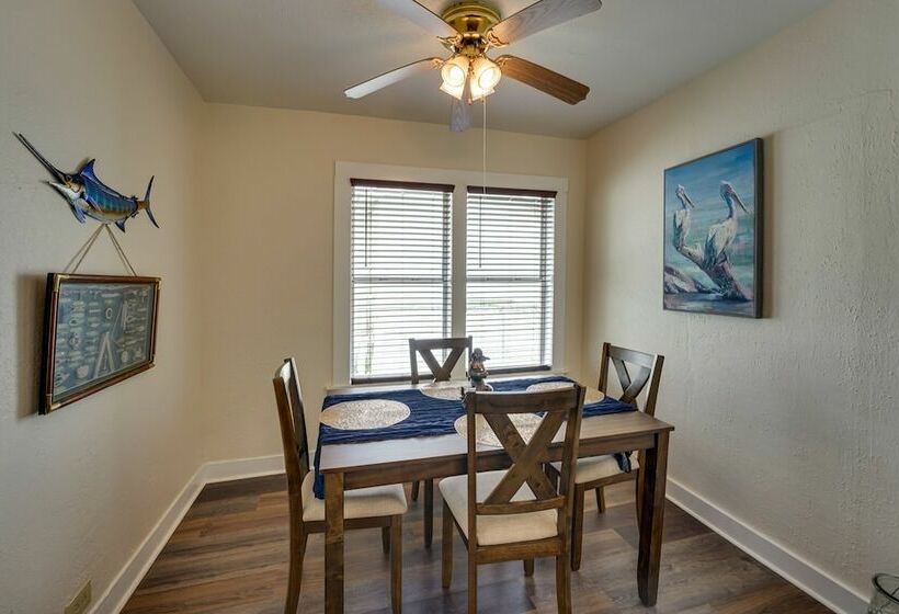 Stylish Aransas Pass Vacation Home Rental!
