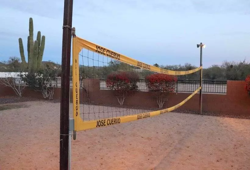 North Phoenix Desert Gem W/ Yard & Hot Tub!