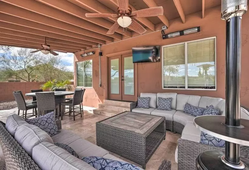 North Phoenix Desert Gem W/ Yard & Hot Tub!