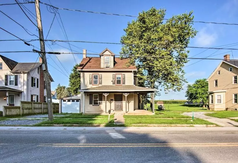 Updated Ronks Home ~ 8 Mi To Dtwn Lancaster!