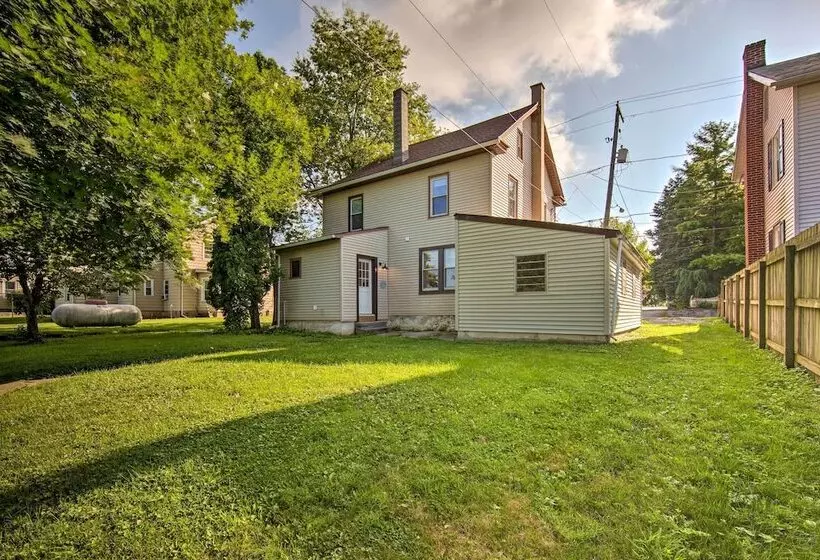 Updated Ronks Home ~ 8 Mi To Dtwn Lancaster!