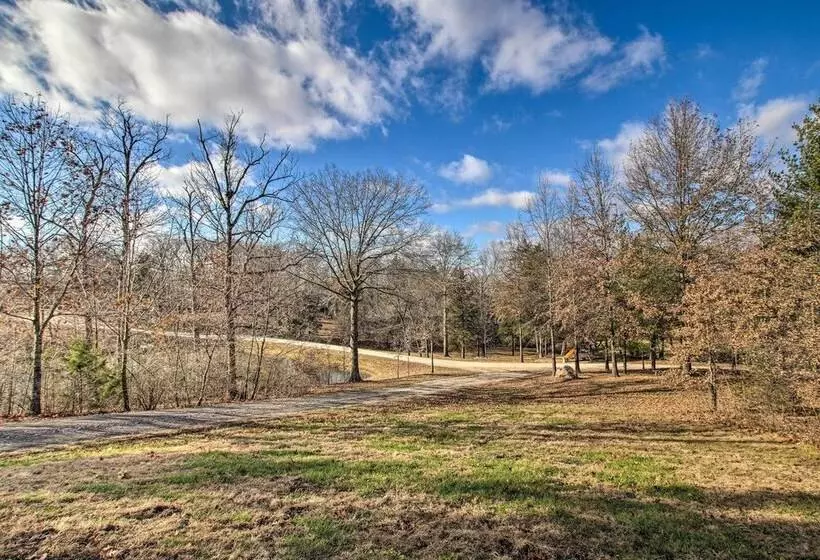 Updated Rural Retreat In New Haven Near Vineyards!