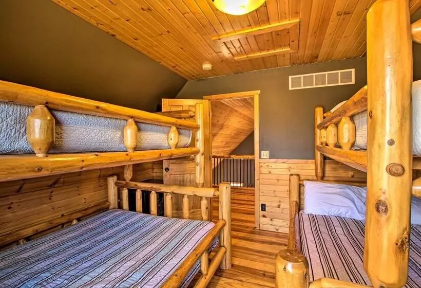 Updated Rural Retreat In New Haven Near Vineyards!