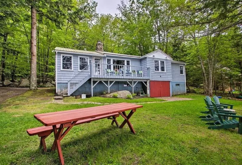 Waterfront Sebago Lake Cottage W/dock + Beach