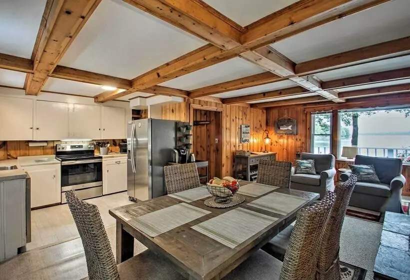Waterfront Sebago Lake Cottage W/dock + Beach