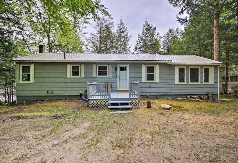 Waterfront Sebago Lake Cottage W/dock + Beach